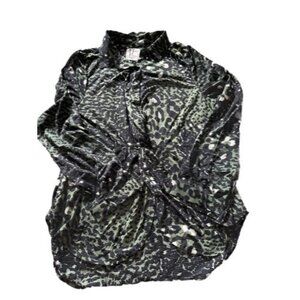 Haute Project los angeles flowly green animal print Size large buttons Collar